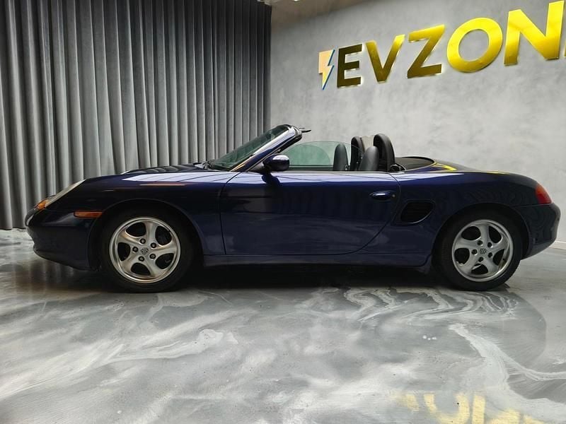 Usado Porsche Boxster 204 HP (150 kW) 1997 Azul Cabrios