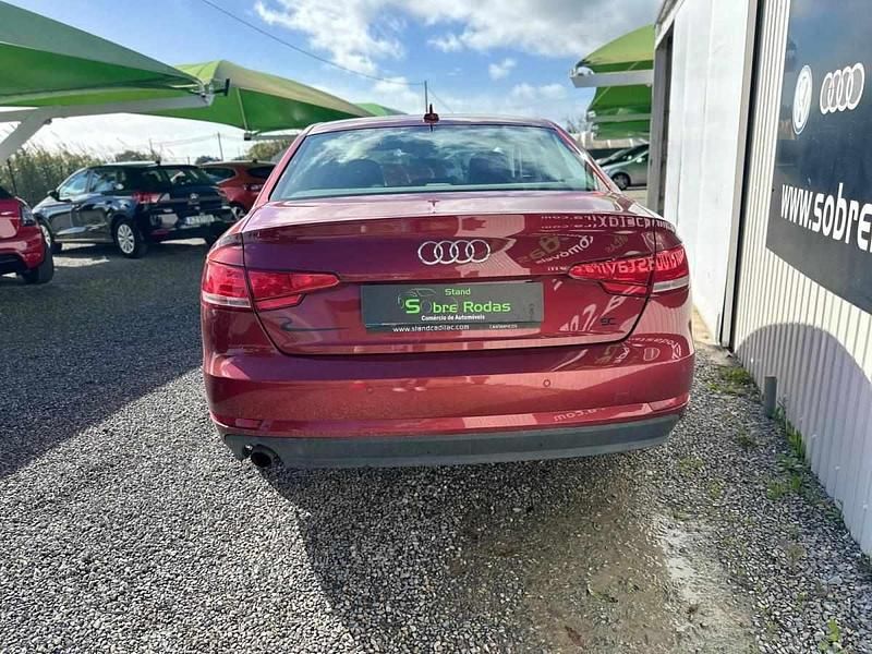 Usado Audi A4 150 HP (110 kW) 2016 Vermelho Sedan