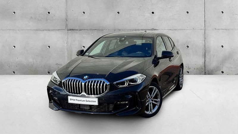 Preto sapphire metalizada Usado 2024 BMW 116 Citadino | € 30.900 (Preço justo) - Imagem 1/4