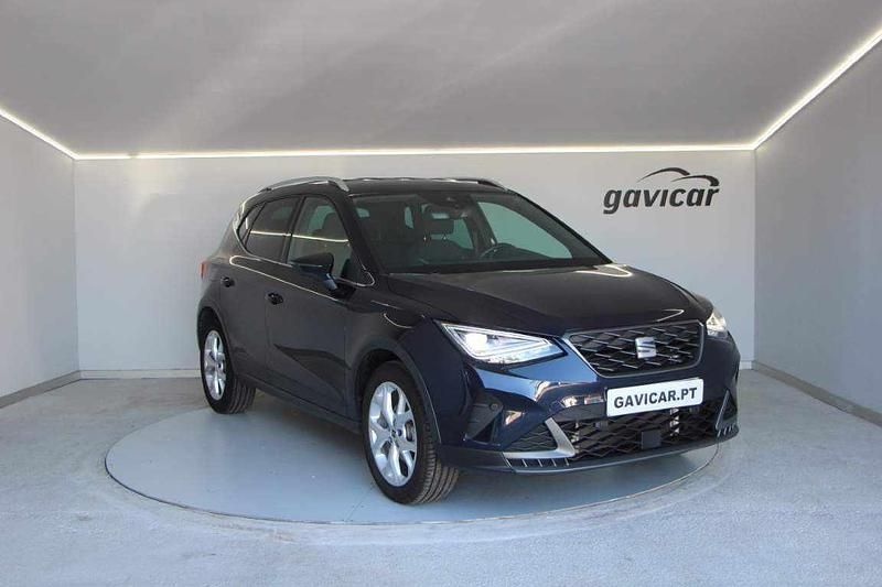 Azul Usado 2022 Seat Arona SUV | € 18.650 (Preço justo) - Imagem 1/4