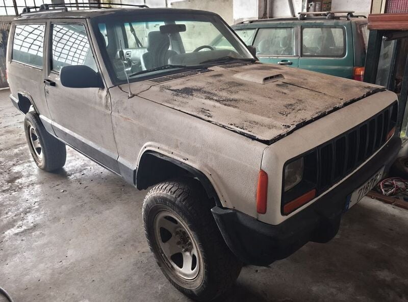 Usado 2000 Jeep Cherokee SUV | € 4.650 - Imagem 1/4