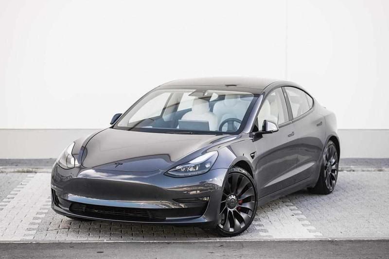 Cinzento Usado 2021 Tesla Model 3 Performance Sedan | € 32.000 (Preço justo) - Imagem 1/4