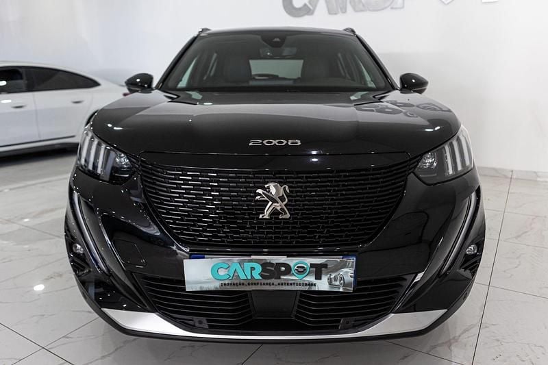 Preto Usado 2022 Peugeot e-2008 GT SUV | € 22.480 (Preço justo) - Imagem 1/4