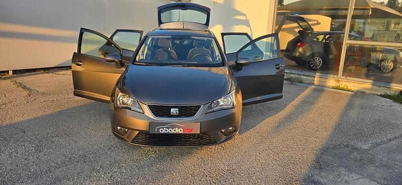 Cinzento Usado 2016 Seat Ibiza ST Carrinha | € 11.900 - Imagem 1/4