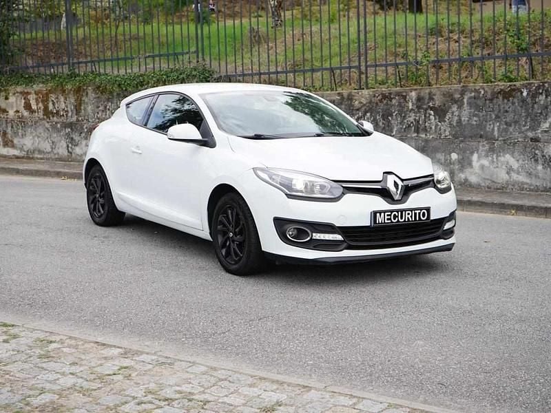 Usado Renault Mégane III 115 HP (84 kW) 2014 Branco Coupé