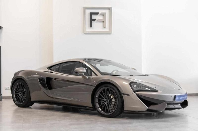 Cinzento Usado 2017 McLaren 570S Coupé | € 174.800 - Imagem 1/4