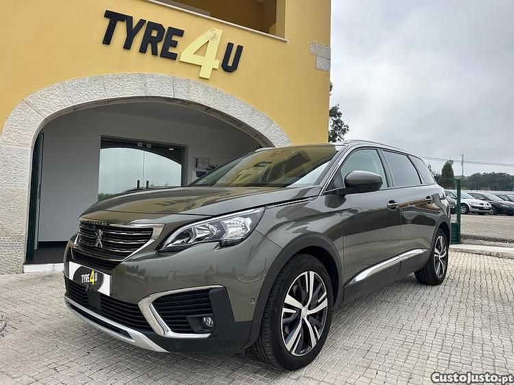 Usado Peugeot 5008 Allure 130 HP (95 kW) 2018 Cinza Monovolume