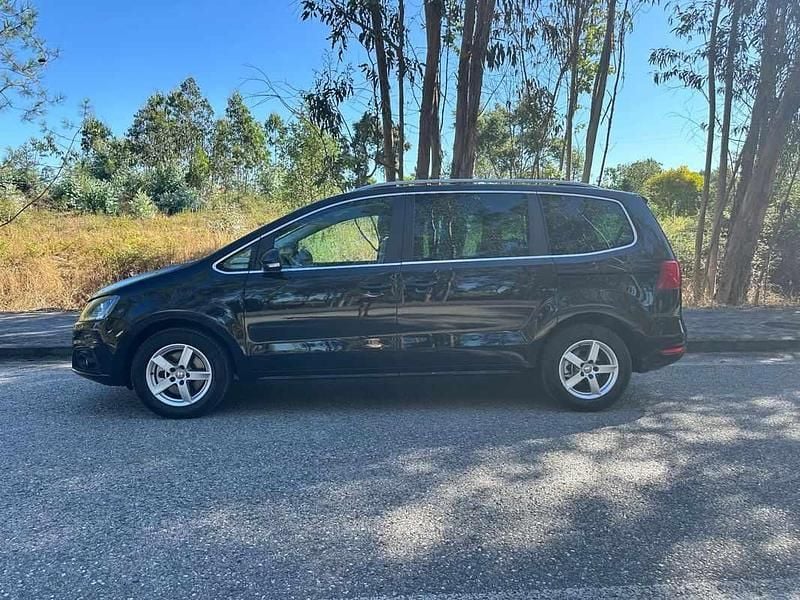 Usado Seat Alhambra 140 HP (102 kW) 2015 Preto Monovolume