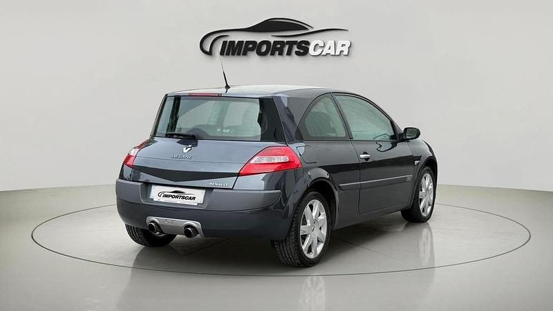 Usado Renault Mégane Coupé Dynamique 85 HP (62 kW) 2006 Cinza Coupé
