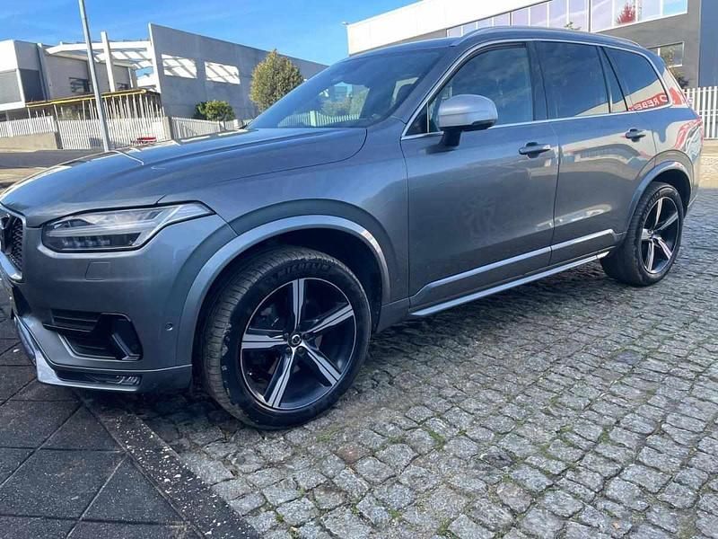 Cinzento Usado 2017 Volvo XC90 SUV | € 29.000 - Imagem 1/4
