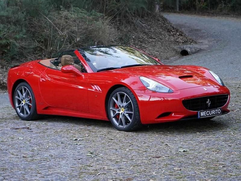 Usado Ferrari California 460 HP (338 kW) 2009 Vermelho Cabrios