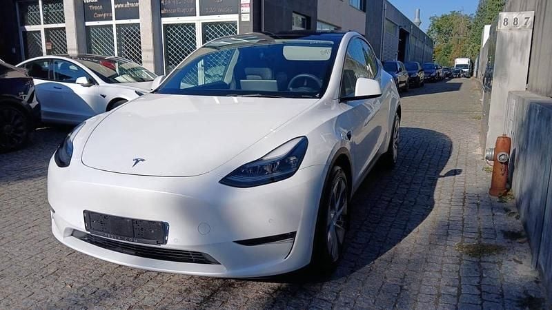 Branco Usado 2022 Tesla Model Y SUV | € 36.999 (Preço justo) - Imagem 1/4