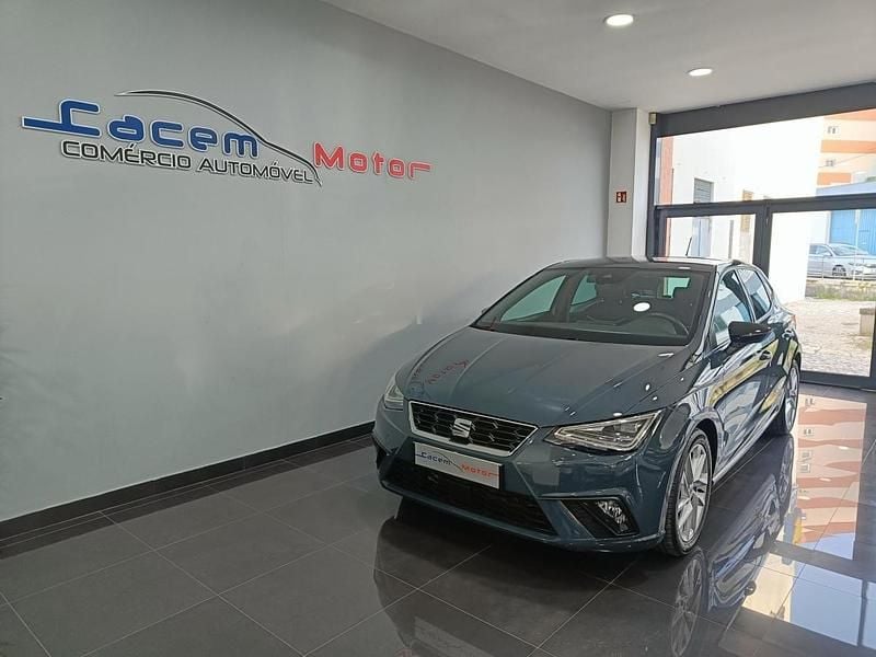 Usado Seat Ibiza FR 95 HP (69 kW) 2025 Cinza Citadino