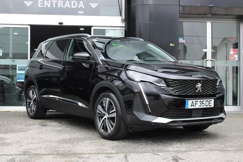 Usado Peugeot 5008 Allure 130 HP (95 kW) 2021 Preto Monovolume
