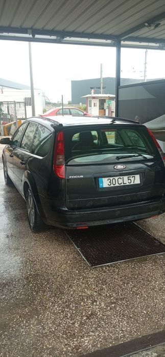 Usado 2006 Ford Focus Sedan | € 2.300 (Bom preço) - Imagem 1/4