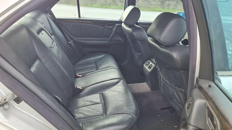 Usado Mercedes E200 1997 Sedan