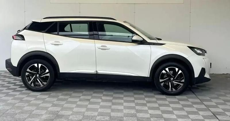 Usado Peugeot e-2008 Allure 100 kW (136 HP) 2021 Branco SUV