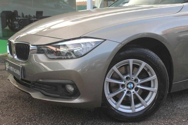 Usado BMW 318 Advantage 150 HP (110 kW) 2017 Champagne Carrinha