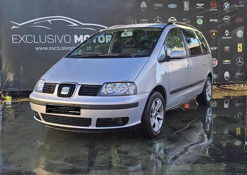 Cinzento Usado 2002 Seat Alhambra Monovolume | € 4.900 (Preço elevado) - Imagem 1/4