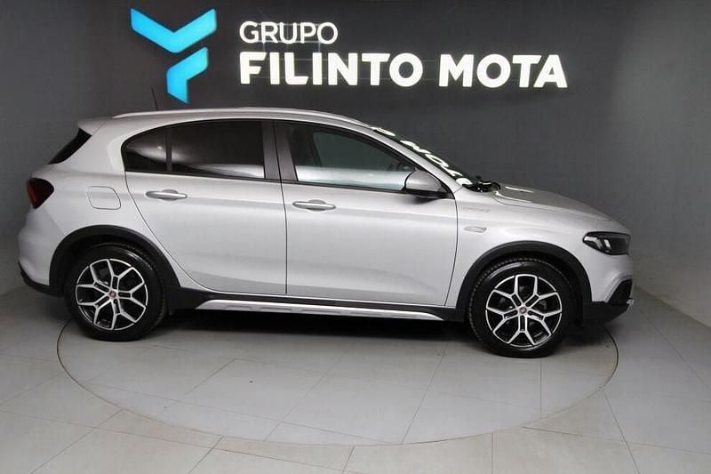 Cinza Usado 2022 Fiat Tipo | € 17.790 (Preço justo) - Imagem 1/4