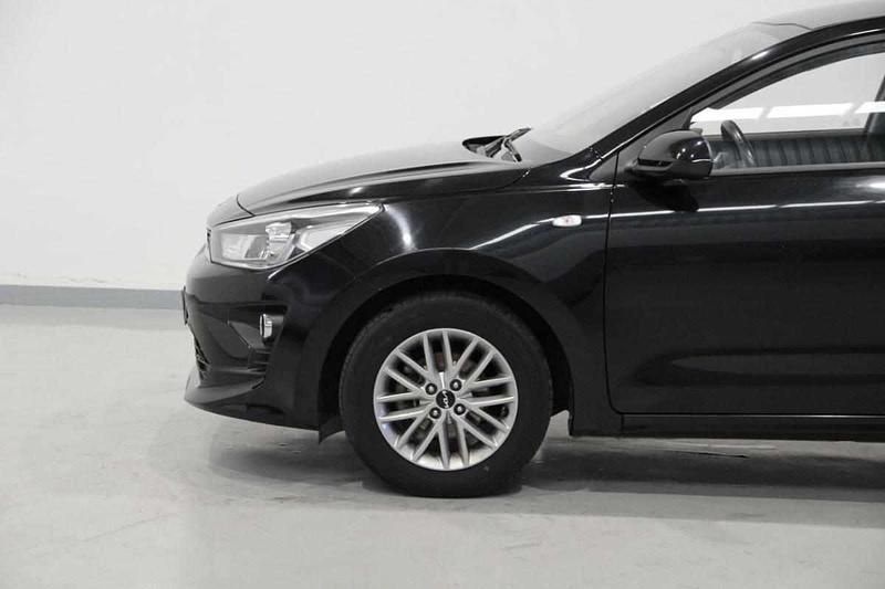 Usado Kia Rio 84 HP (61 kW) 2023 Preto Citadino