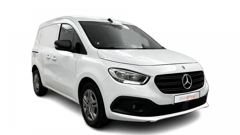 Branco Usado 2023 Mercedes Citan 110 | € 23.990 - Imagem 1/4