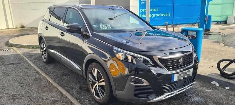 Preto Usado 2017 Peugeot 5008 Monovolume | € 19.399 (Preço justo) - Imagem 1/4