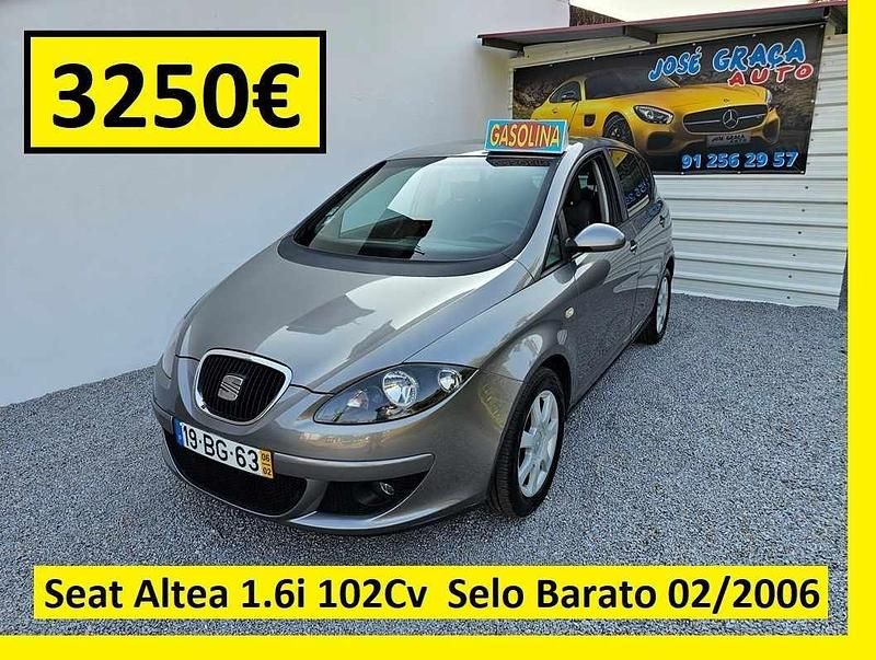 Cinzento Usado 2006 Seat Altea Monovolume | € 3.250 (Preço justo) - Imagem 1/4