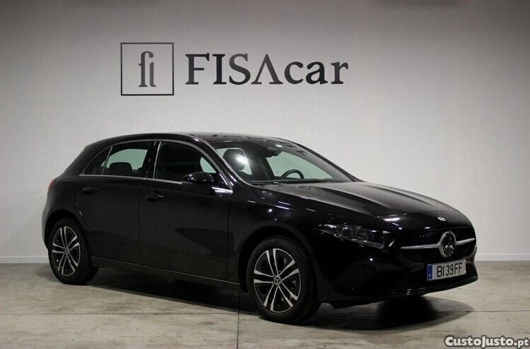Preto Usado 2024 Mercedes A250 Citadino | € 37.900 (Preço justo) - Imagem 1/1
