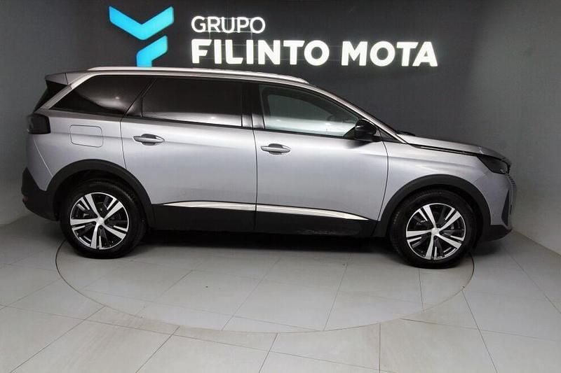 Cinza Usado 2024 Peugeot 5008 Allure Monovolume | € 29.790 (Bom preço) - Imagem 1/4