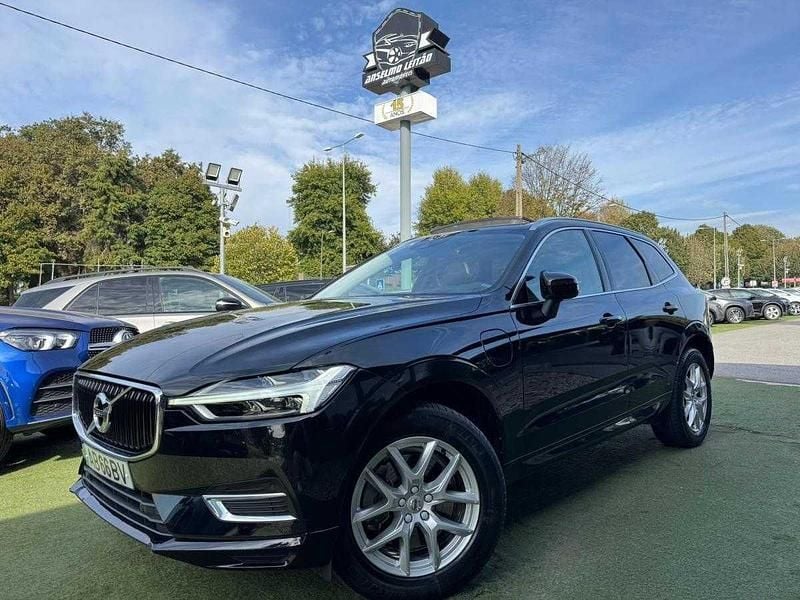 Preto Usado 2020 Volvo XC60 Momentum SUV | € 34.750 (Bom preço) - Imagem 1/4