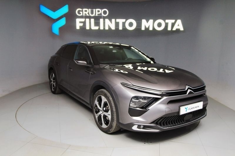 Cinzento Usado 2023 Citroën C5 X Feel Sedan | € 35.500 (Preço justo) - Imagem 1/1