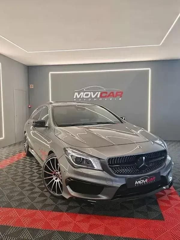 Cinza escuro Usado 2015 Mercedes CLA220 Shooting Brake AMG line Carrinha | € 22.790 (Preço justo) - Imagem 1/4