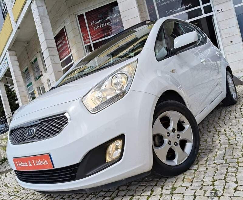 Branco Usado 2010 Kia Venga EX Citadino | € 8.980 - Imagem 1/4