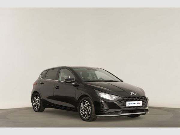 Phantom black (metalizado) Usado 2023 Hyundai i20 Comfort | € 16.990 (Preço justo) - Imagem 1/4