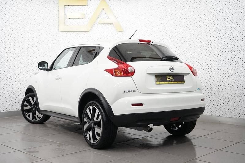 Usado Nissan Juke Acenta Connect 110 HP (80 kW) 2014 Branco SUV