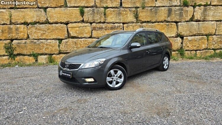 Cinza Usado 2010 Kia Ceed Sportswagon Carrinha | € 6.750 (Bom preço) - Imagem 1/1