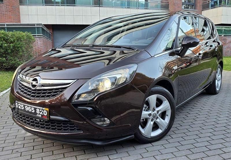 Usado Opel Zafira 165 HP (121 kW) 2012 Monovolume
