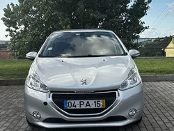 Usado 2014 Peugeot 208 Citadino | € 6.000 (Bom preço)