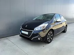 Roxo Usado 2019 Peugeot 208 Citadino | € 11.900 (Bom preço)