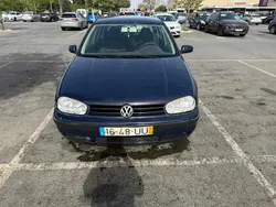 Azul Usado 2003 VW Golf IV Citadino | € 1.500