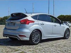 Usado 2017 Ford Focus ST-Line Sedan | € 10.950 (Bom preço)