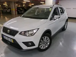Branco Usado 2020 Seat Arona Style SUV | € 14.900 (Preço justo)