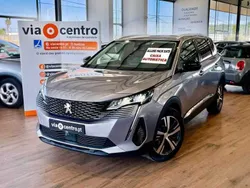 Cinza prata Usado 2023 Peugeot 5008 Allure Monovolume | € 27.980 (Preço justo)
