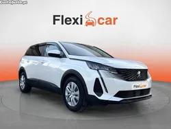 Branco Usado 2021 Peugeot 5008 Active Monovolume | € 26.990 (Preço justo)
