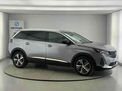 Cinza Usado 2024 Peugeot 5008 Allure Monovolume | € 34.990 (Bom preço)