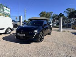 Preto Usado 2022 Peugeot e-208 GT Citadino | € 19.900 (Preço justo)