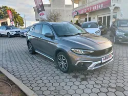 Cinza Usado 2022 Fiat Tipo Cross | € 17.750 (Preço justo)