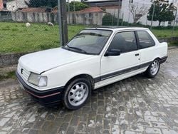 Branco Usado 1988 Peugeot 309 Citadino | € 10.500