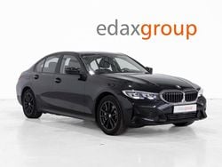 Preto Usado 2021 BMW 330 Sedan | € 30.990 (Preço justo)